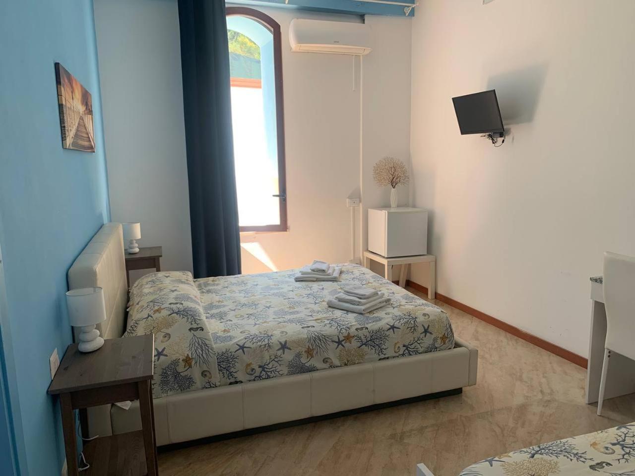 Borgomarino'S Room Cefalu Ngoại thất bức ảnh
